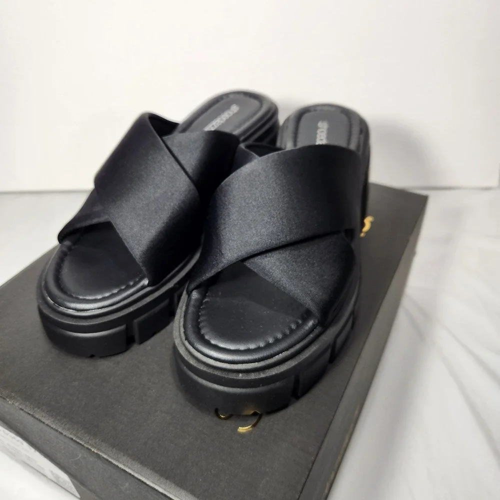Shoe Dazzle Womens Chunky Wedge Sandal Slip On Slides Size 8.5‎ Black